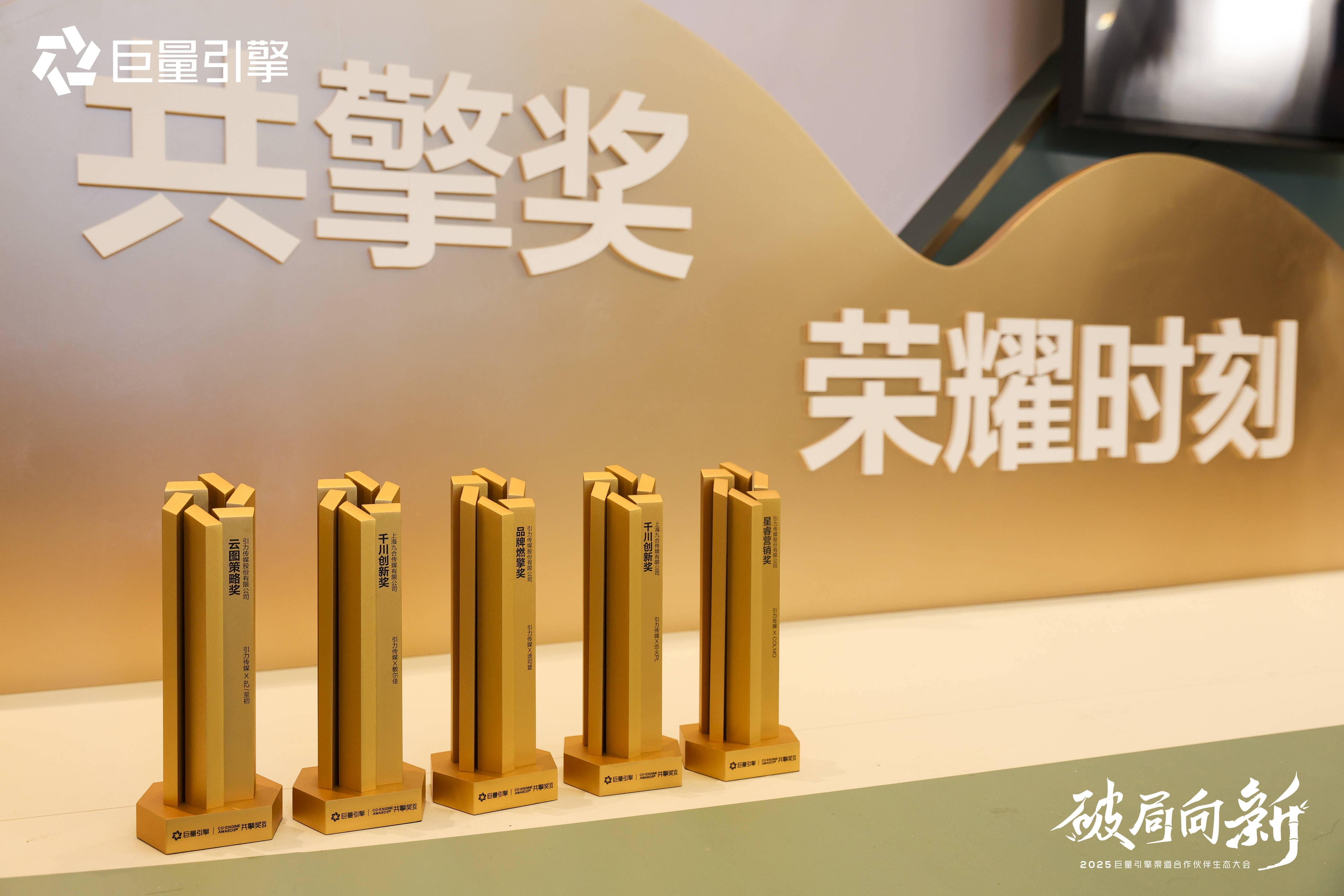 1746498566528409bLre.jpg TAN_0849_1407671202-3596735562-opq3596743792(1).jpg